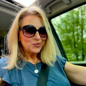 Meet your Posher, Stacy